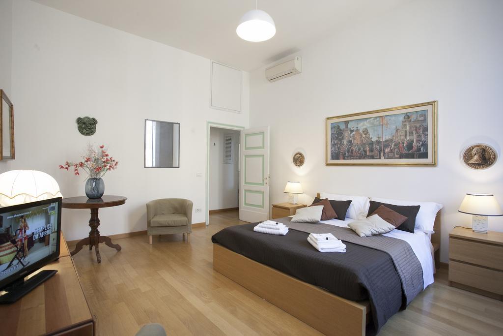 House Paganica Apartment Roma Phòng bức ảnh